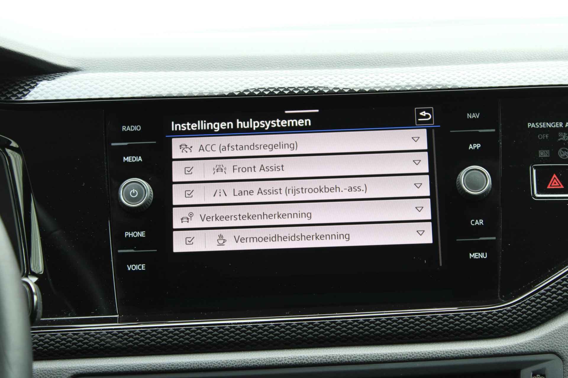 Volkswagen Polo Life Business 1.0 TSI 95 pk DSG | Camera | PDC v+a | Apple Carplay | Stoelverwarming | 15"Lmv | LED - 31/44