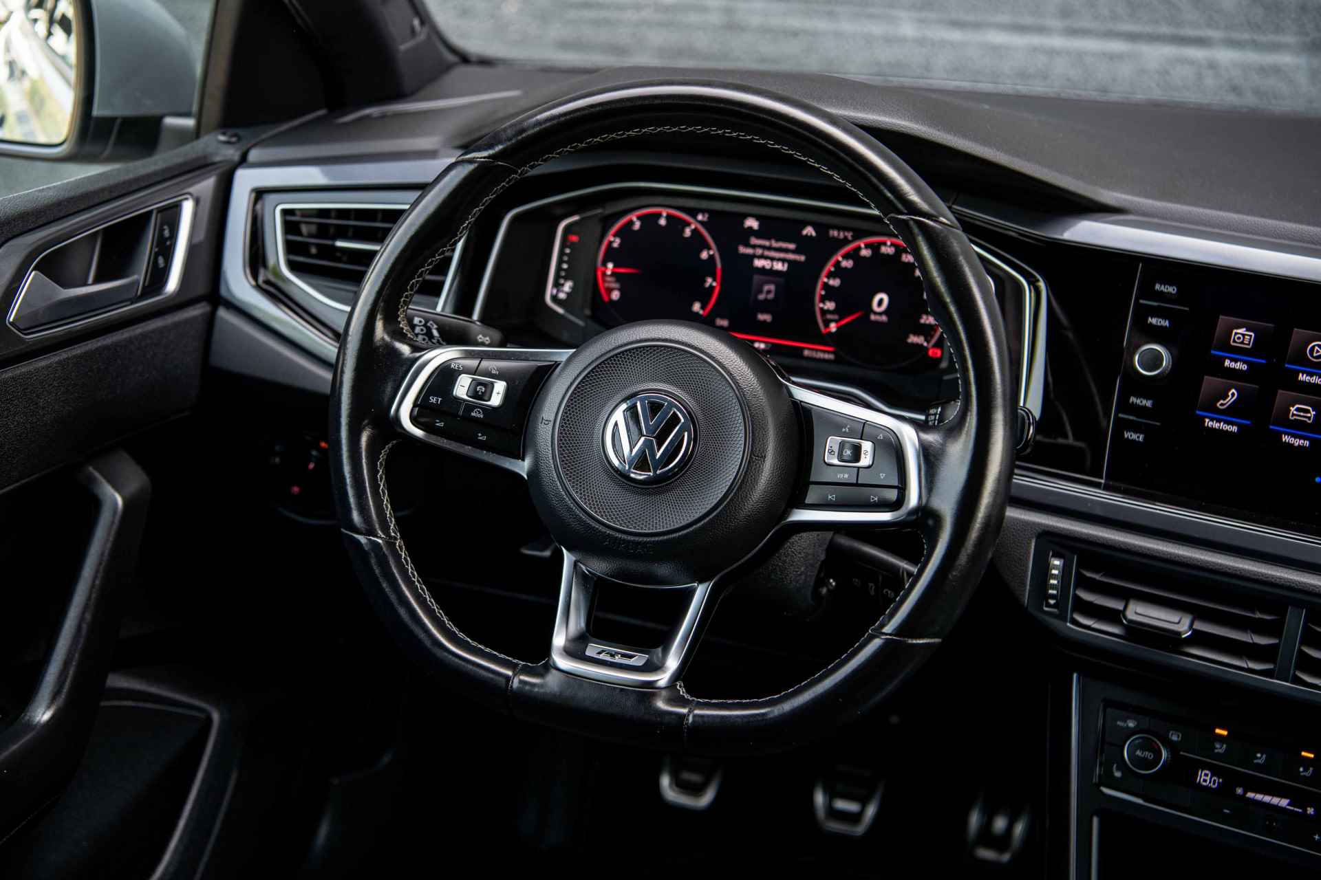 Volkswagen Polo 1.0 TSi 115 pk Highline Business R | 2x R-line | Panoramadak | Virtual cockpit - 12/42