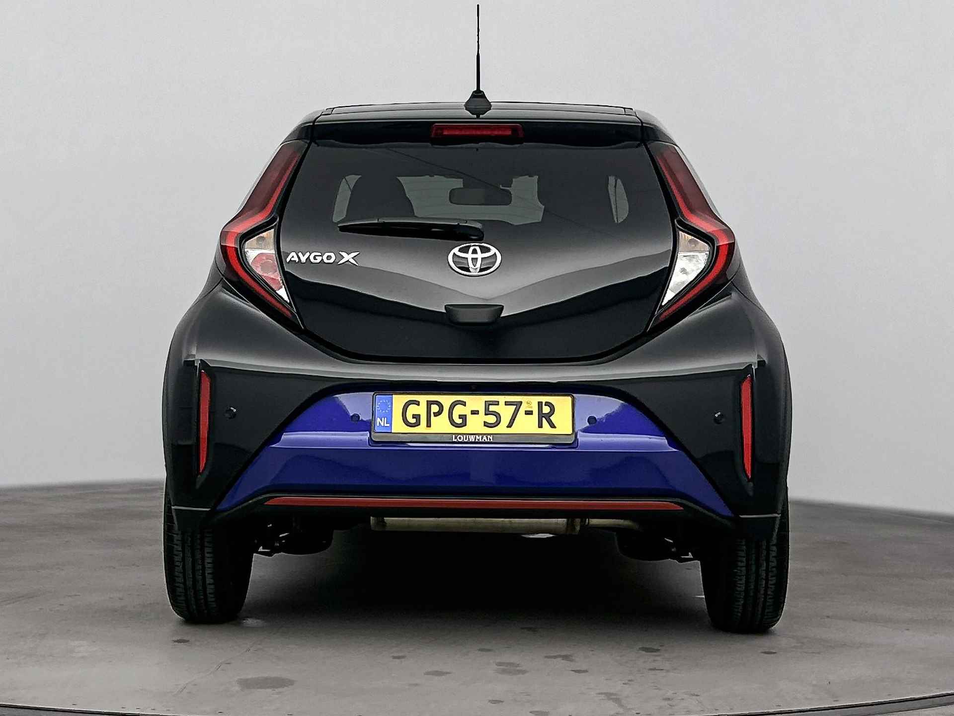 Toyota Aygo X 1.0 VVT-i MT Premium | Elektrisch vouwdak | Stoelverwarming | LM velgen | Camera | Climate Control | Parkeersensoren | Demo Dirk - 37/44