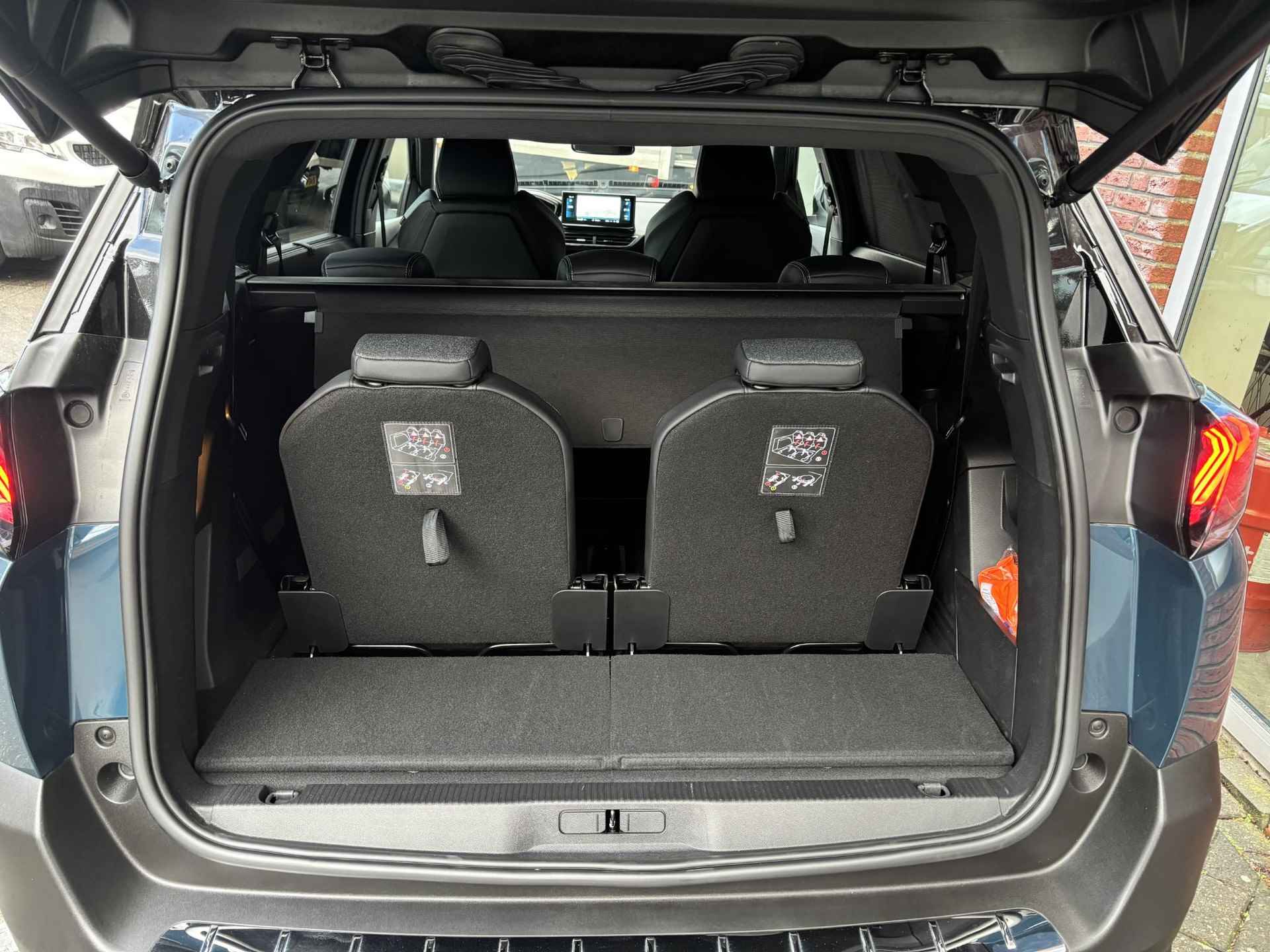 Peugeot 5008 SUV Allure Pack Business 1.2 PureTech 130pk H6 | HANDSFREE A.KLEP | TWO-TONE | NAVI | CAMERA | STOELVERW. | CLIMA | CRUISE | DAB+ | - 15/66