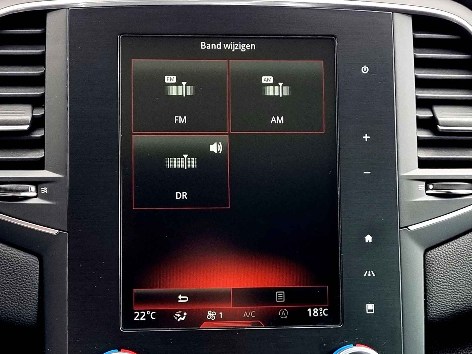 Renault Mégane Estate 1.6 TCe GT 205PK Automaat / Schuif-/Kanteldak / Navigatie / Head-up Display / - 15/54