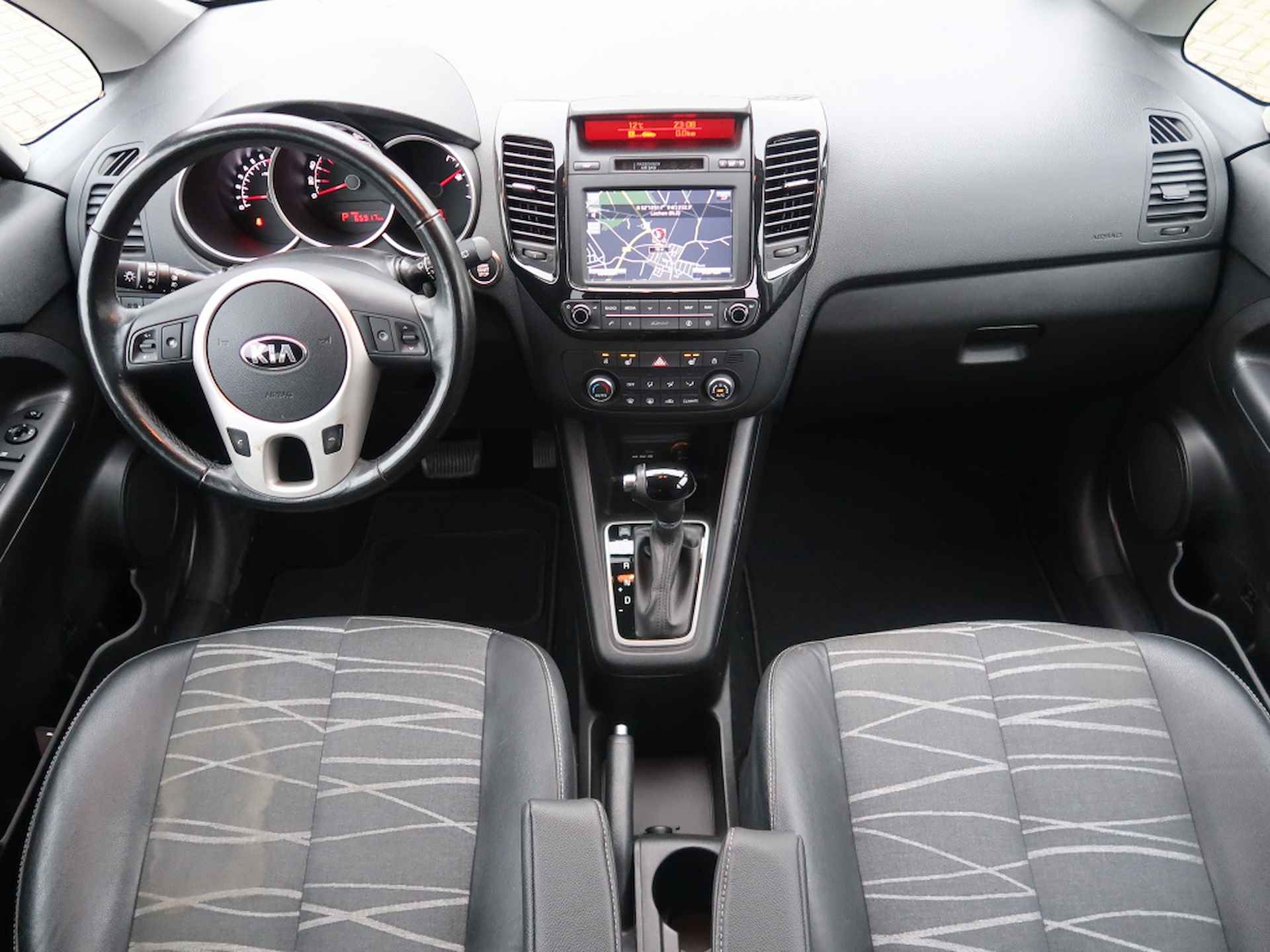 Kia Venga 1.6 CVVT Dynamic Plus Line automaat / Stuurverwarming / navigati - 23/27