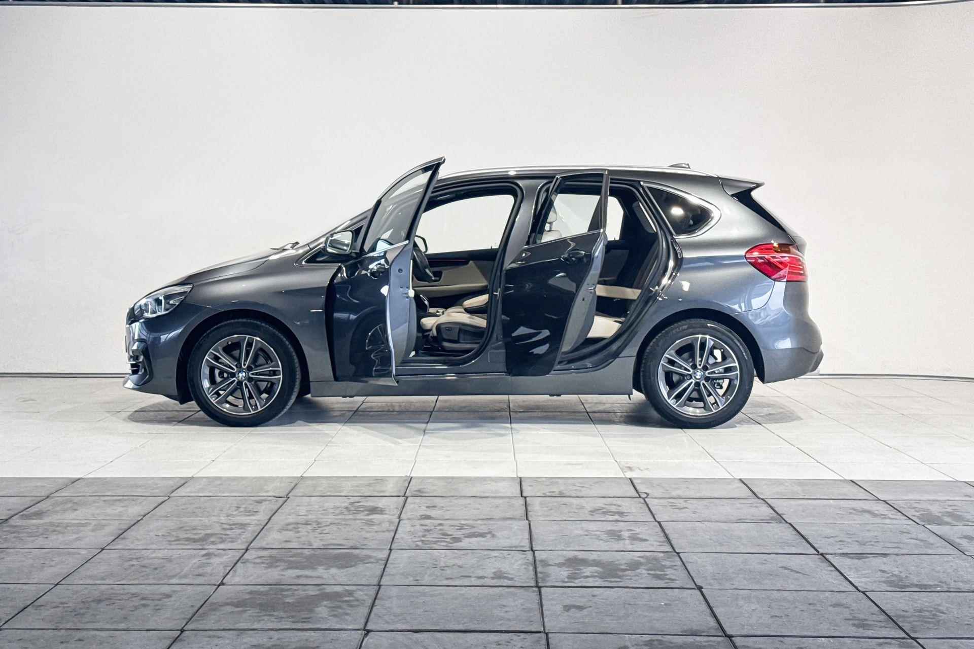 BMW 2 Serie Active Tourer 218i Corporate Lease Executive Model Sport Line Aut. - 3/21