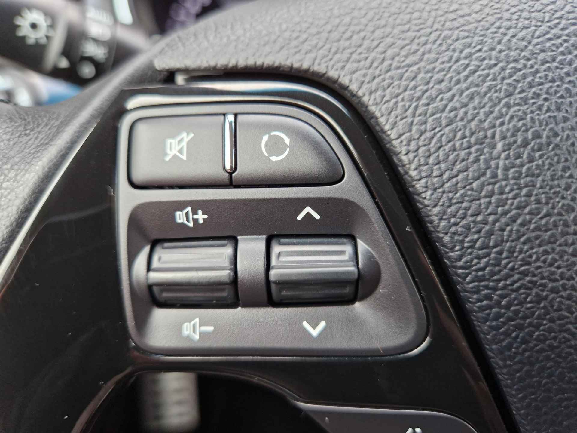Kia cee'd 1.6 GDI DynamicLine | Navi | Clima | Bluetooth | Apple Carplay | Android Auto | Camera | Cruise Control | - 11/25
