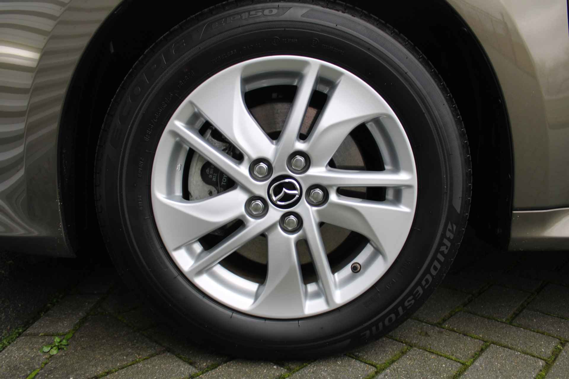 Mazda 2 Hybrid 1.5 Agile Comfort pakket | Airco | Cruise | Apple car play | Android auto | Camera | 15" LM | - 32/33