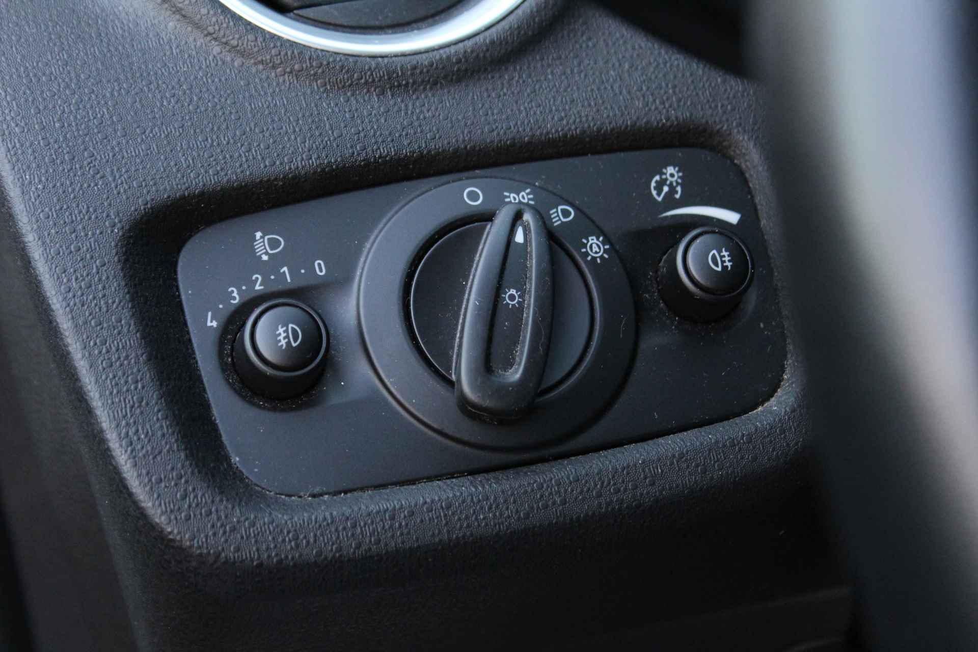 Ford Fiesta 1.0 100PK Titanium | Automaat | Voorruitverwarming | Navigatie | Clima | Parkeersensoren | Bluetooth | - 14/32