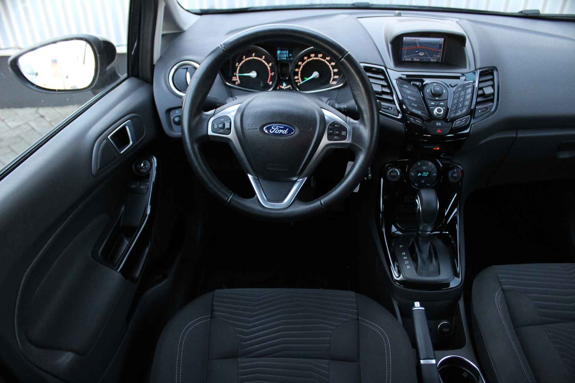 Ford Fiesta 1.0 100PK Titanium | Automaat | Voorruitverwarming | Navigatie | Clima | Parkeersensoren | Bluetooth | - 25/32