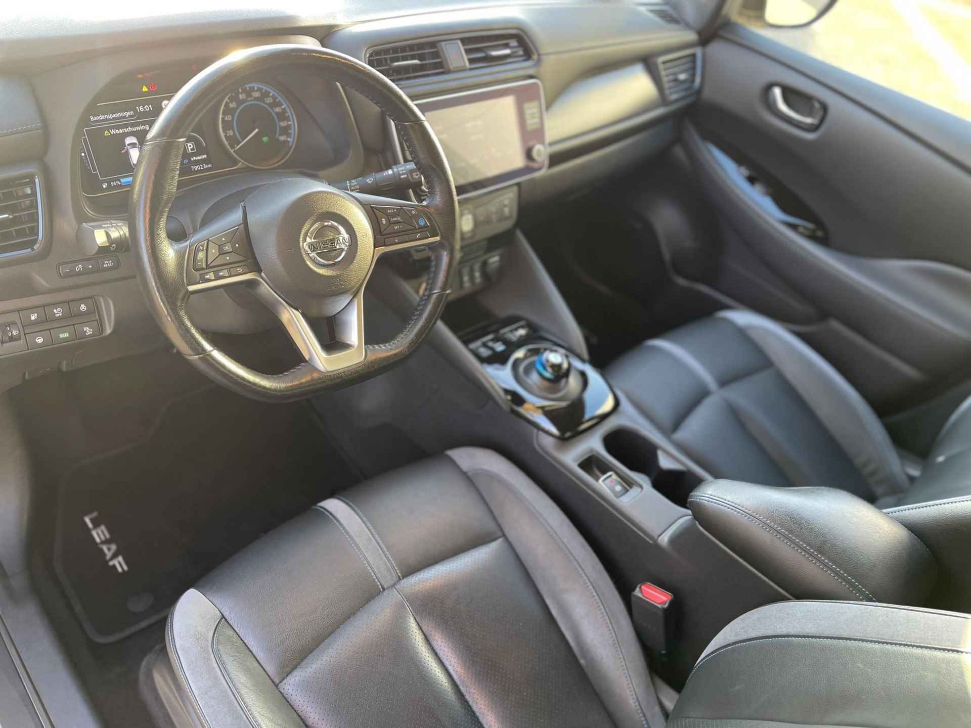 Nissan LEAF e+ Tekna 62 kWh ProPILOT | Adapt. Cruise Control | BOSE Audio | Stuur- + Stoelverwarming | Leder/Alcantara | Apple Carplay/Android Auto | Rijklaarprijs! - 9/27
