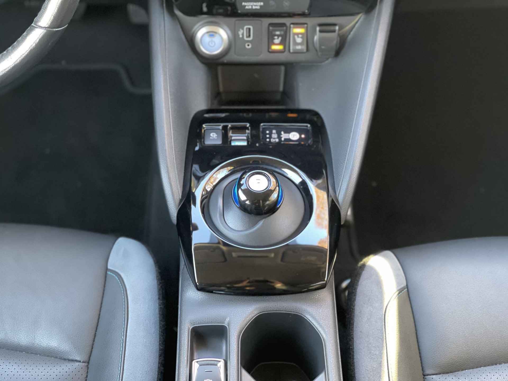 Nissan LEAF e+ Tekna 62 kWh / PRIJS = RIJKLAAR! / ProPILOT | Adapt. Cruise Control | BOSE Audio | Stuur- + Stoelverwarming | Leder/Alcantara | Apple Carplay/Android Auto - 19/27
