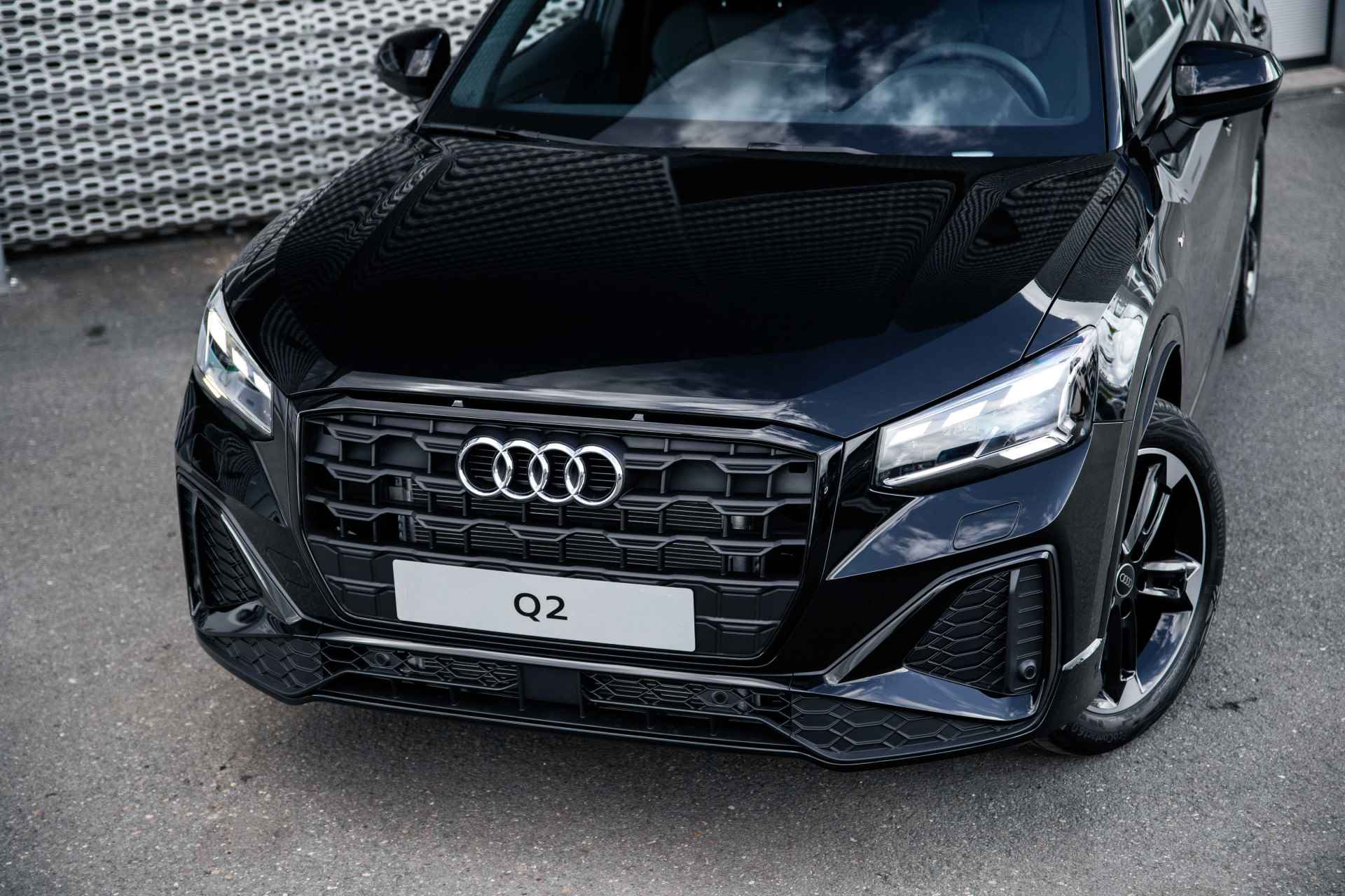 Audi Q2 35 TFSI S Edition | Adaptive cruise | Parking | Privacy glass | 18" - 15/58