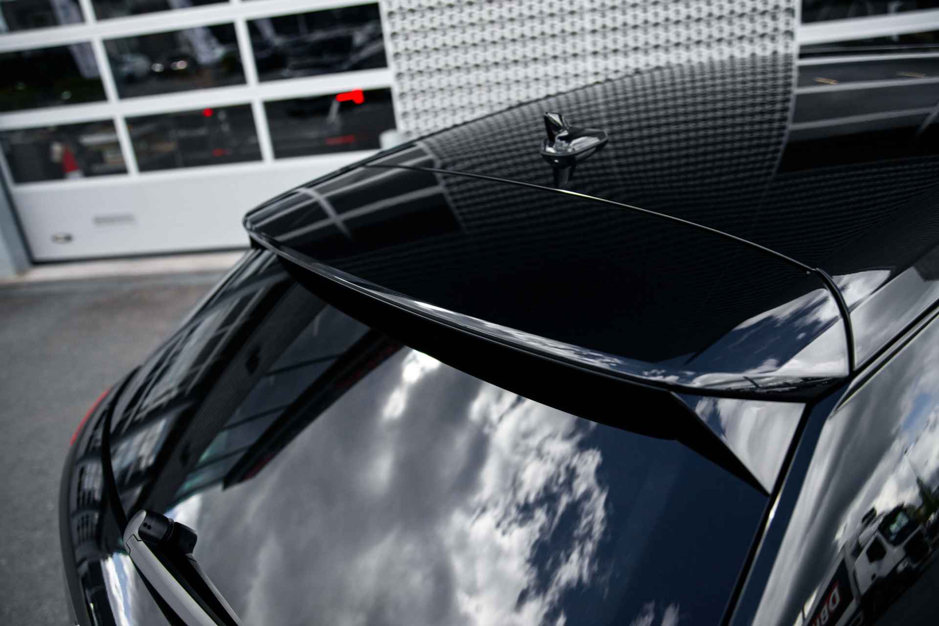 Audi Q2 35 TFSI S Edition | Adaptive cruise | Parking | Privacy glass | 18" - 39/58