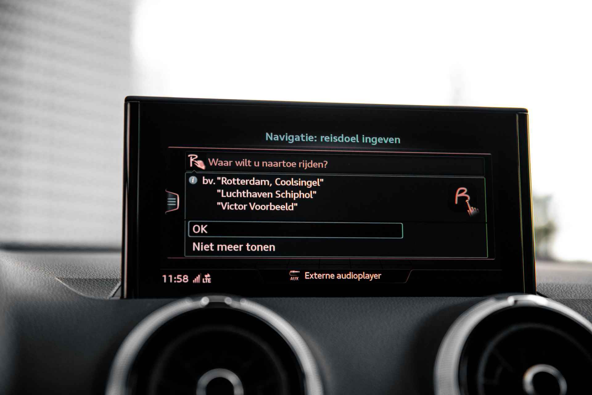 Audi Q2 35 TFSI S Edition | Adaptive cruise | Parking | Privacy glass | 18" - 49/58