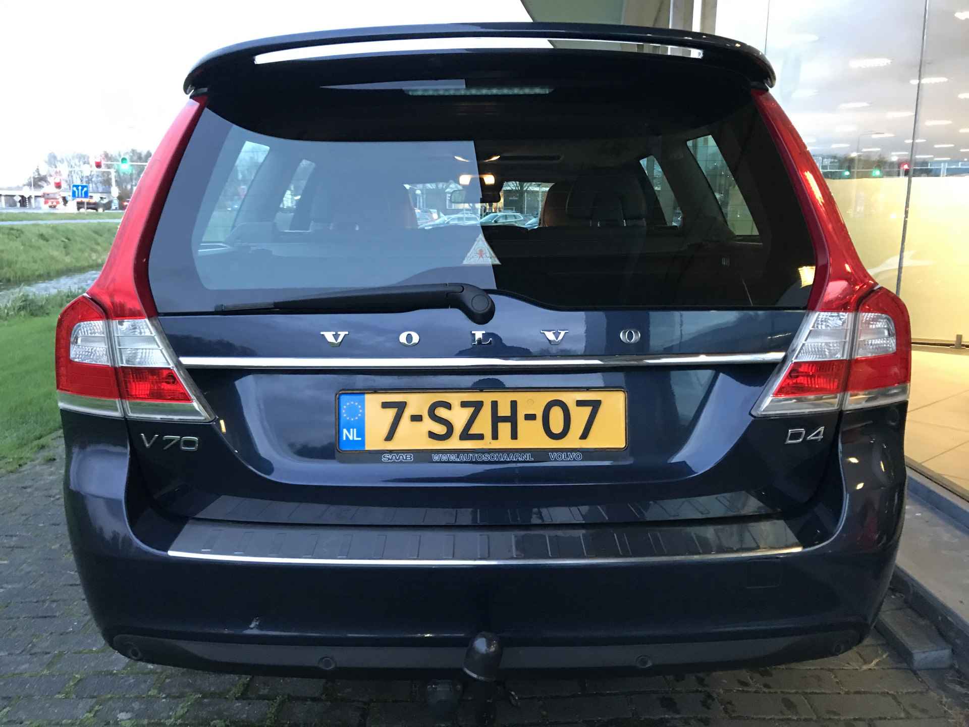 Volvo V70 2.0 D4 5 cil. Momentum Automaat | Rijklaar incl garantie | Leder Trekhaak Schuifdak - 5/12