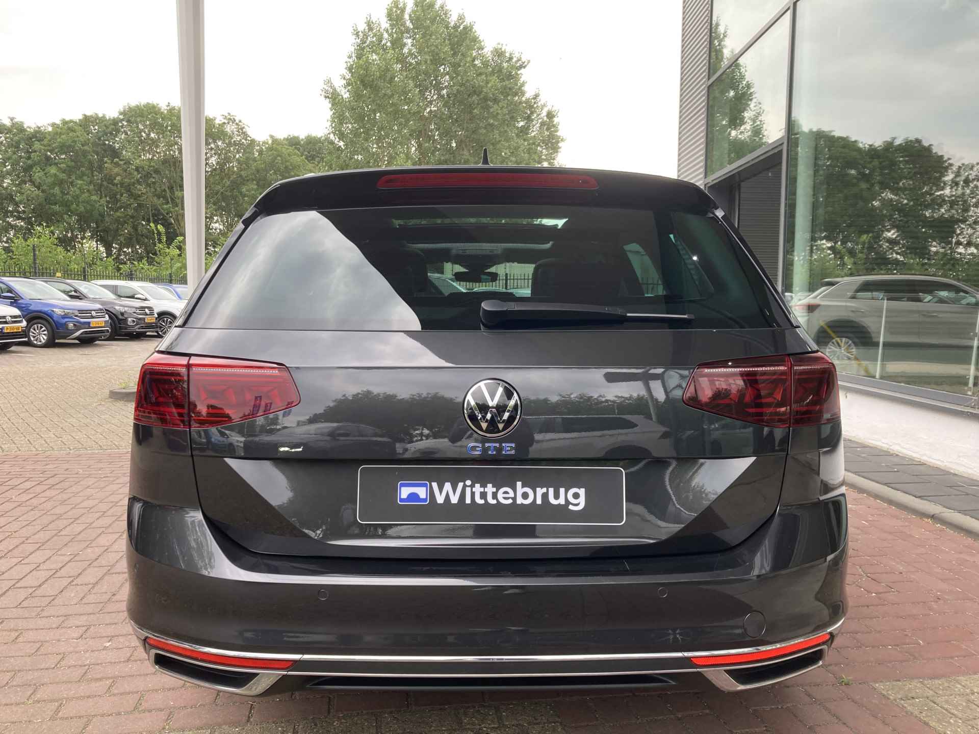 Volkswagen Passat Variant 1.4 TSI PHEV 218pk DSG GTE / Panoramadak / Virtual Cockpit / 18" LMV / LED Matrix / Trekhaak Elek. / Standkachel / Navi / Camera / Keyless / Alarm / Stoelverwarming / Dynamic Chassis Control / Alacantara-Leder - 9/35