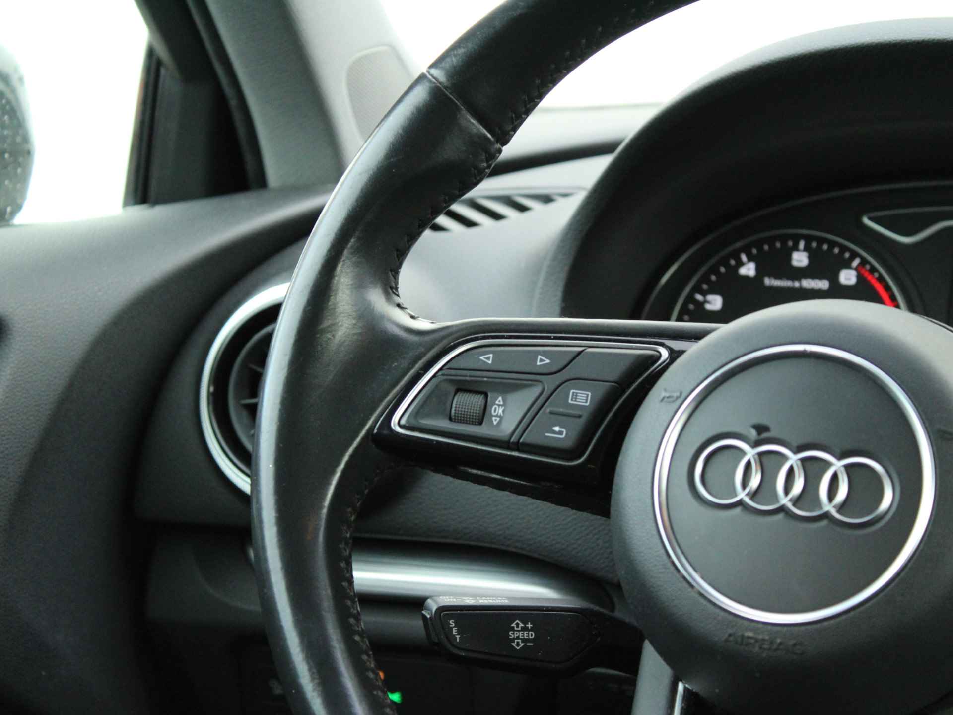 Audi A3 Sportback 30 TFSI Sport Lease Edition NL AUTO | PDC | NAVI | SPORTSTOELEN | - 22/32