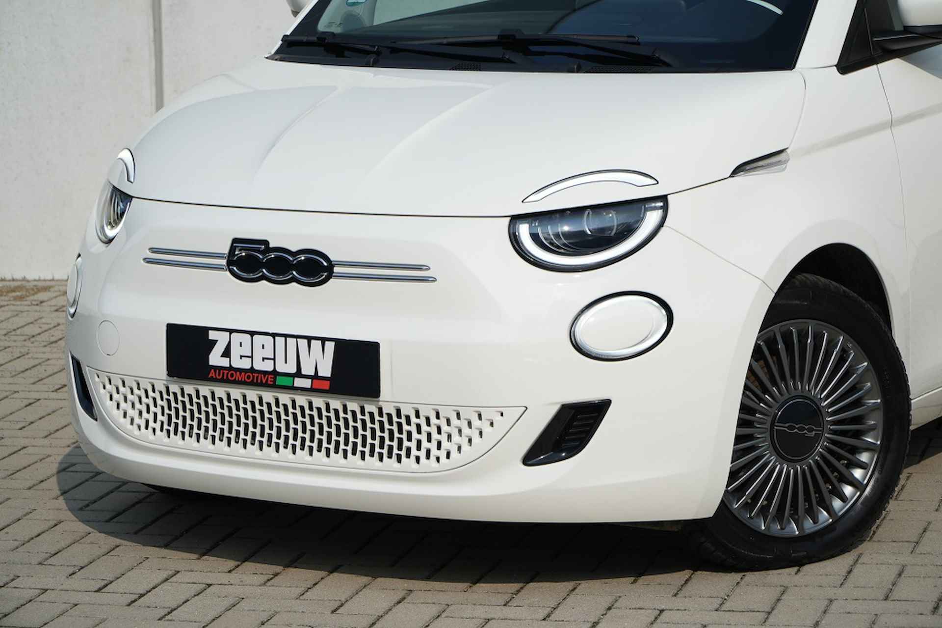 Fiat 500e Icon 42KWH | LED | Navi | Carplay | Comfort | BTW | 16" - 2/32