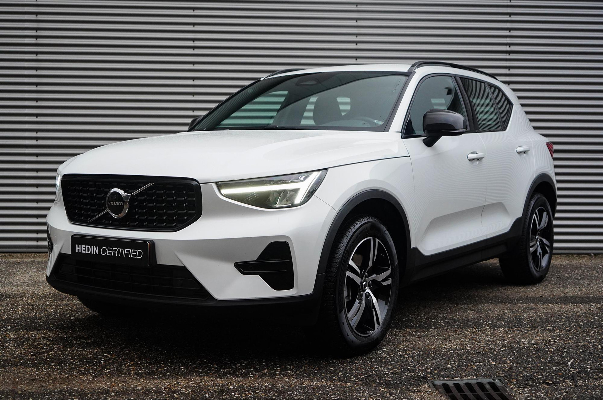 Volvo XC40 2.0 B4 Plus Dark | Google on Board | Internet | DAB+| Adaptieve Cruise controle | BLIS |  Climate Controle | spraak besturing |