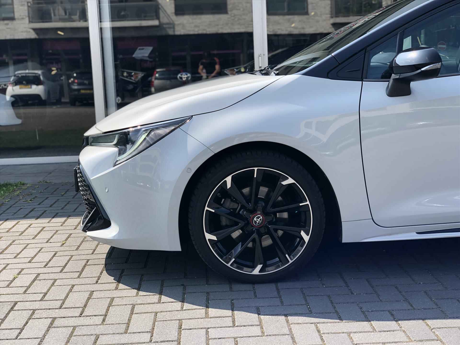 Toyota Corolla Touring Sports 2.0 Hybrid 184pk GR Sport Plus | Head Up Display, JBL, Elektrische achterklep, Dodehoekherkenning - 8/40