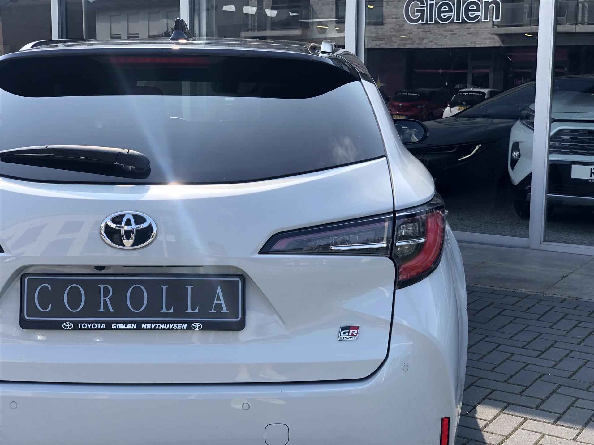 Toyota Corolla Touring Sports 2.0 Hybrid 184pk GR Sport Plus | Head Up Display, JBL, Elektrische achterklep, Dodehoekherkenning - 13/40