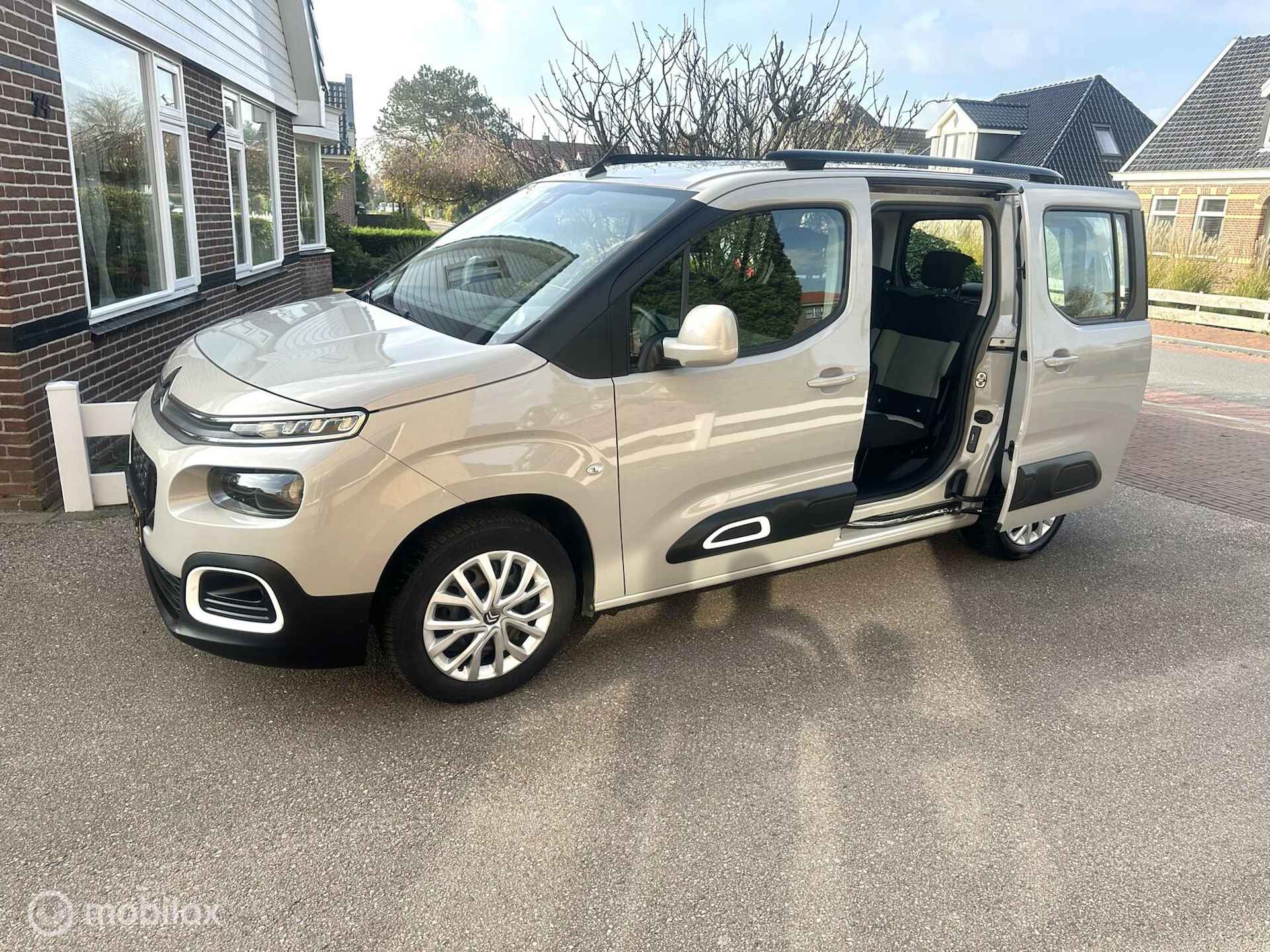 Citroen Berlingo XL 1.2 110PK PureTech Live CLIMATE CONTROLE CARPLAY NAVIGATIE ACHTERUITRIJ CAMERA ZEER NETTE AUTO!! - 4/20