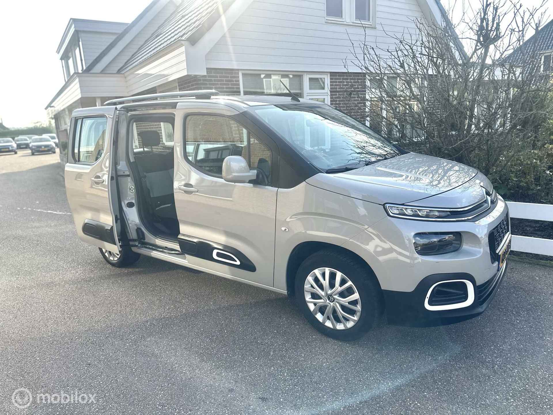 Citroen Berlingo XL 1.2 110PK PureTech Live CLIMATE CONTROLE CARPLAY NAVIGATIE ACHTERUITRIJ CAMERA ZEER NETTE AUTO!! - 8/20