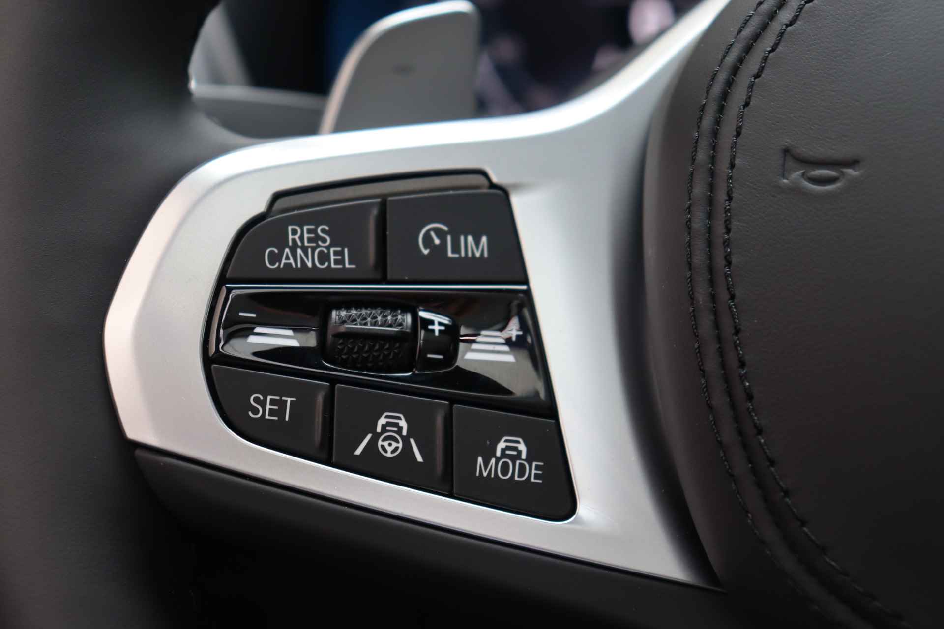 BMW X3 xDrive30e High Executive M Sport Automaat / Panoramadak / Trekhaak / Sportstoelen / Parking Assistant Plus / Driving Assistant Professional / Head-Up / Harman Kardon - 14/22