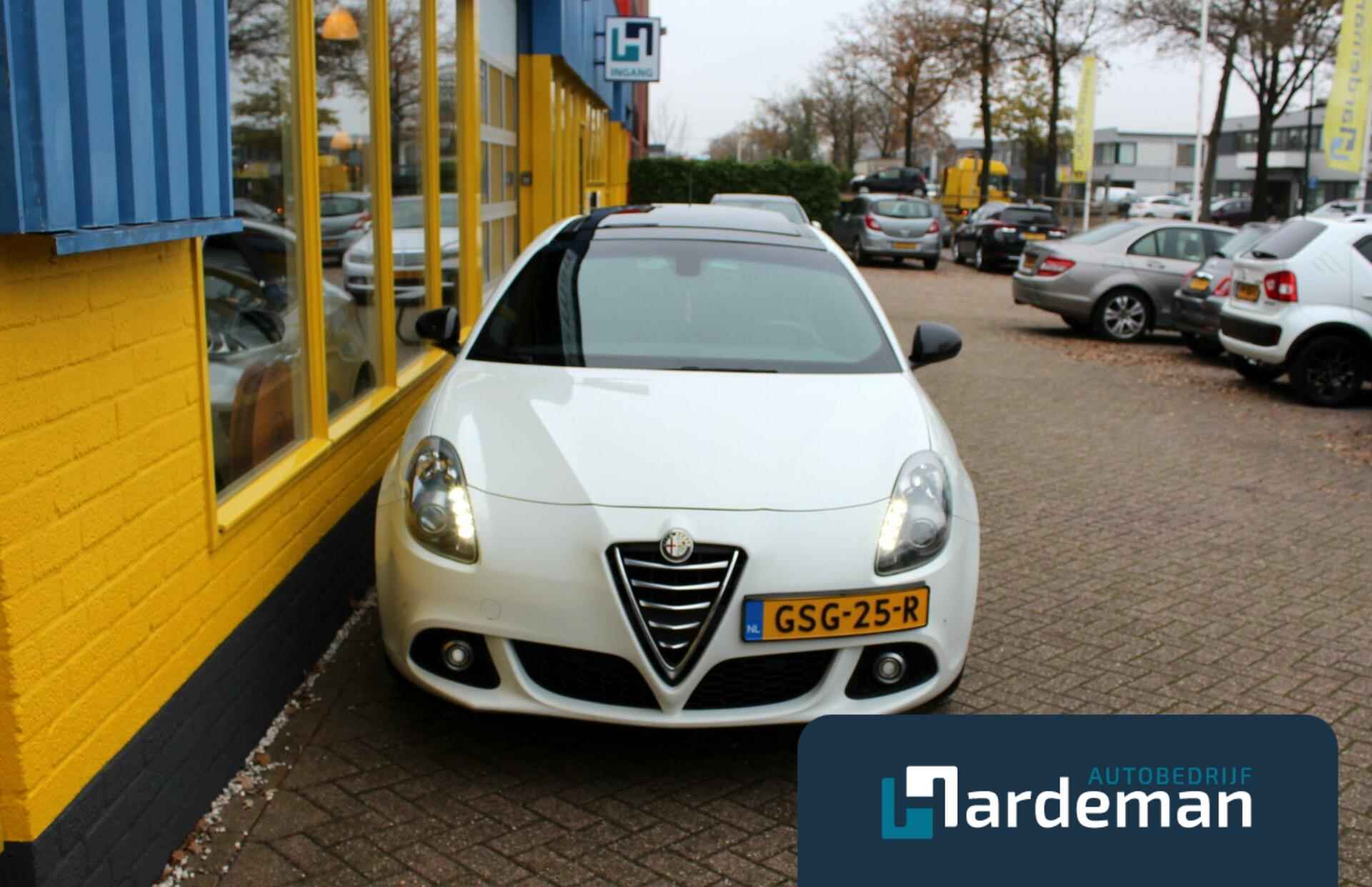 Alfa Romeo Giulietta 1.4 Turbo 170PK Exclusive Panorama - 26/29