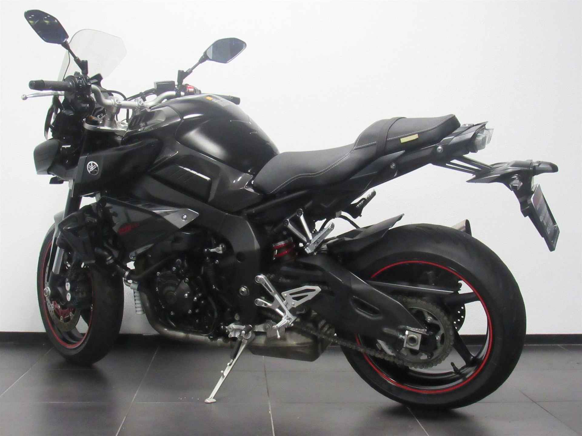 Yamaha MT-10 ABS - 2017 - 5/7