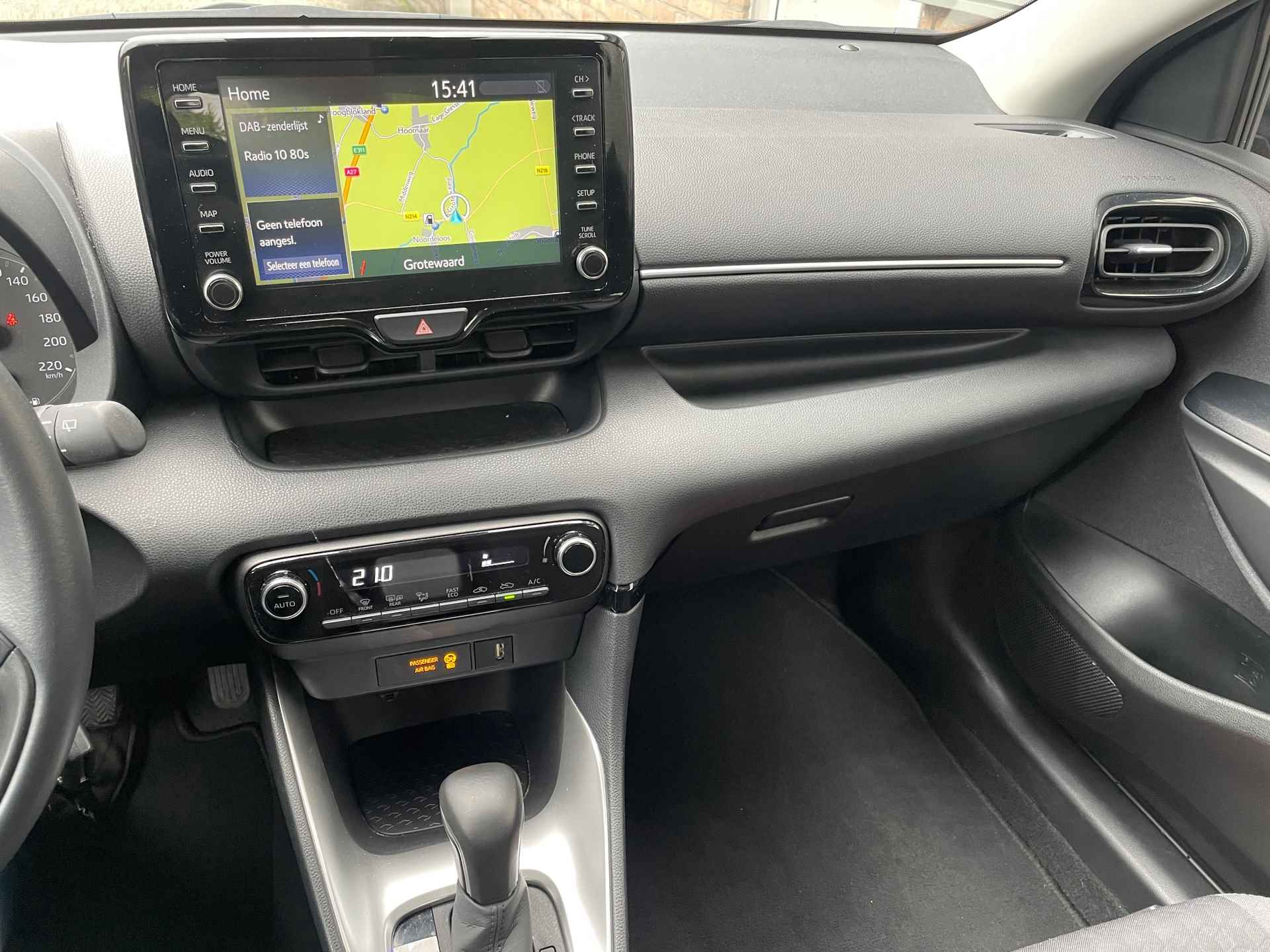 Toyota Yaris 1.5 Hybrid Active - 9/17