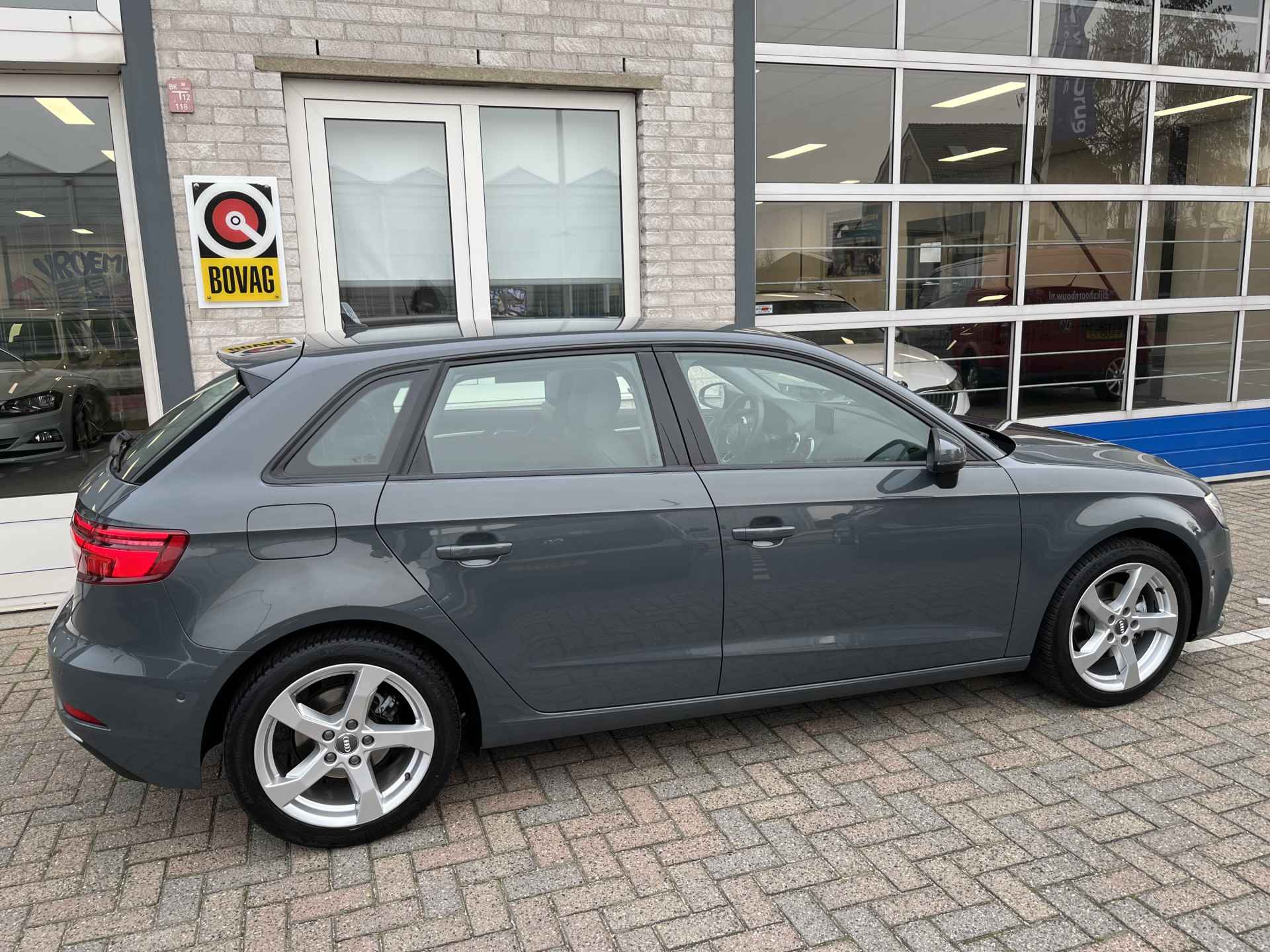 Audi A3 Sportback 30 TFSI Advance / PARK. SENSOREN/ LEDER/ CRUISE/ LED/ VIRTUAL COCKPIT/ APP CONNECT/ NAVI/ CLIMA - 40/44