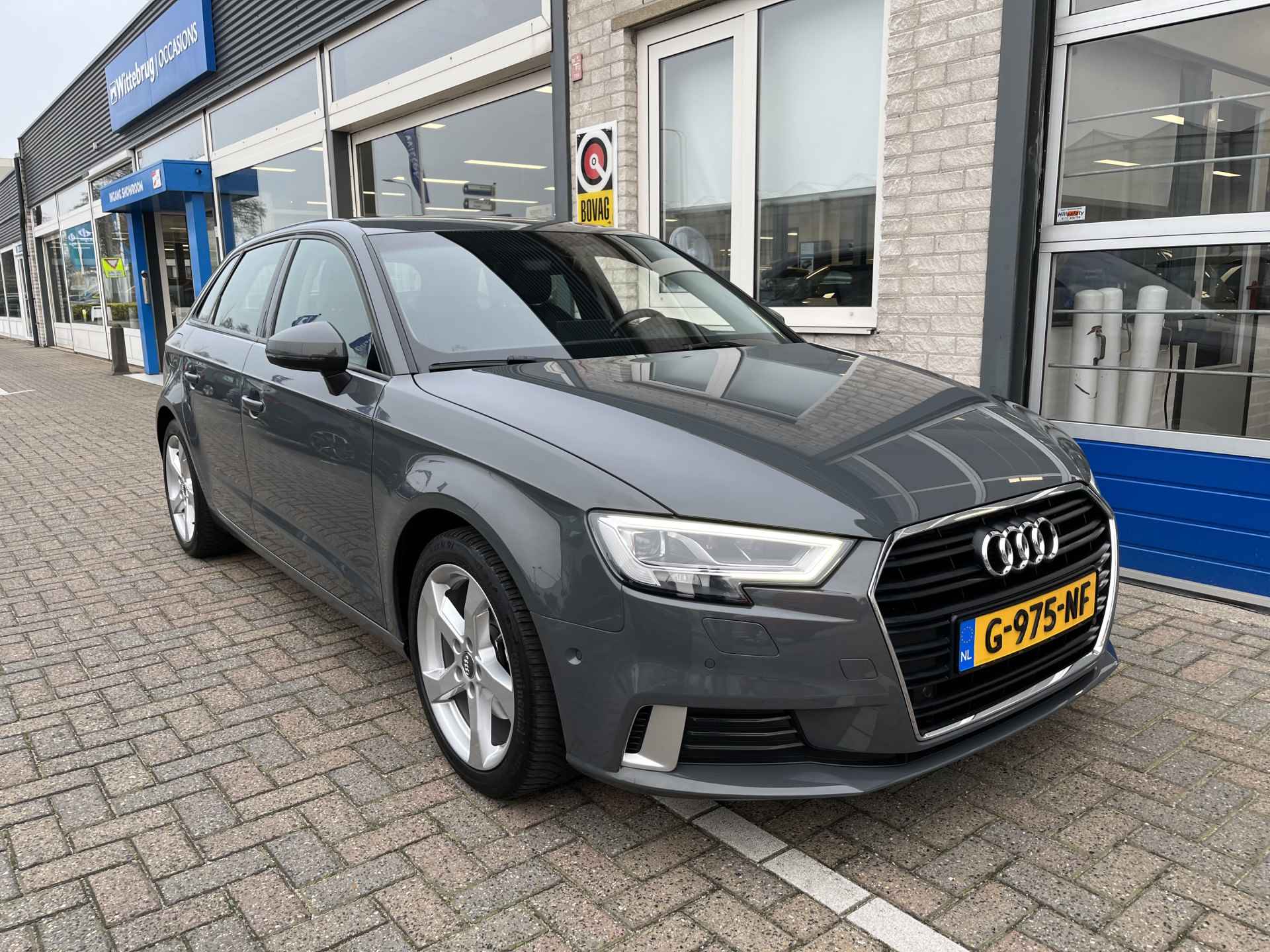 Audi A3 Sportback 30 TFSI Advance / PARK. SENSOREN/ LEDER/ CRUISE/ LED/ VIRTUAL COCKPIT/ APP CONNECT/ NAVI/ CLIMA - 41/44