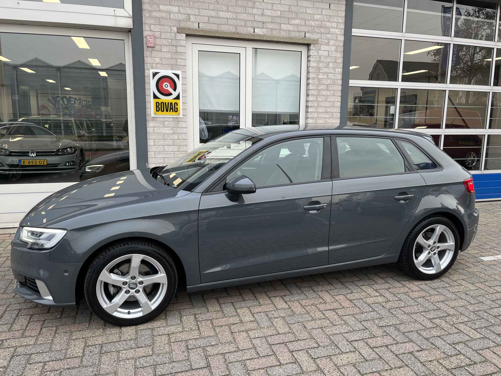 Audi A3 Sportback 30 TFSI Advance / PARK. SENSOREN/ LEDER/ CRUISE/ LED/ VIRTUAL COCKPIT/ APP CONNECT/ NAVI/ CLIMA - 3/44