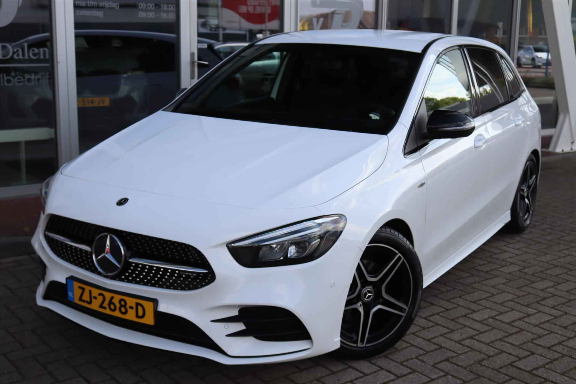 Mercedes B-Klasse B180 AUTOMAAT AMG BUSINESS SOLUTION | Night Pakket | Trekhaak | Widescreen | Camera | Navi | Cruise | Clima | Apple Carplay | - 55/62