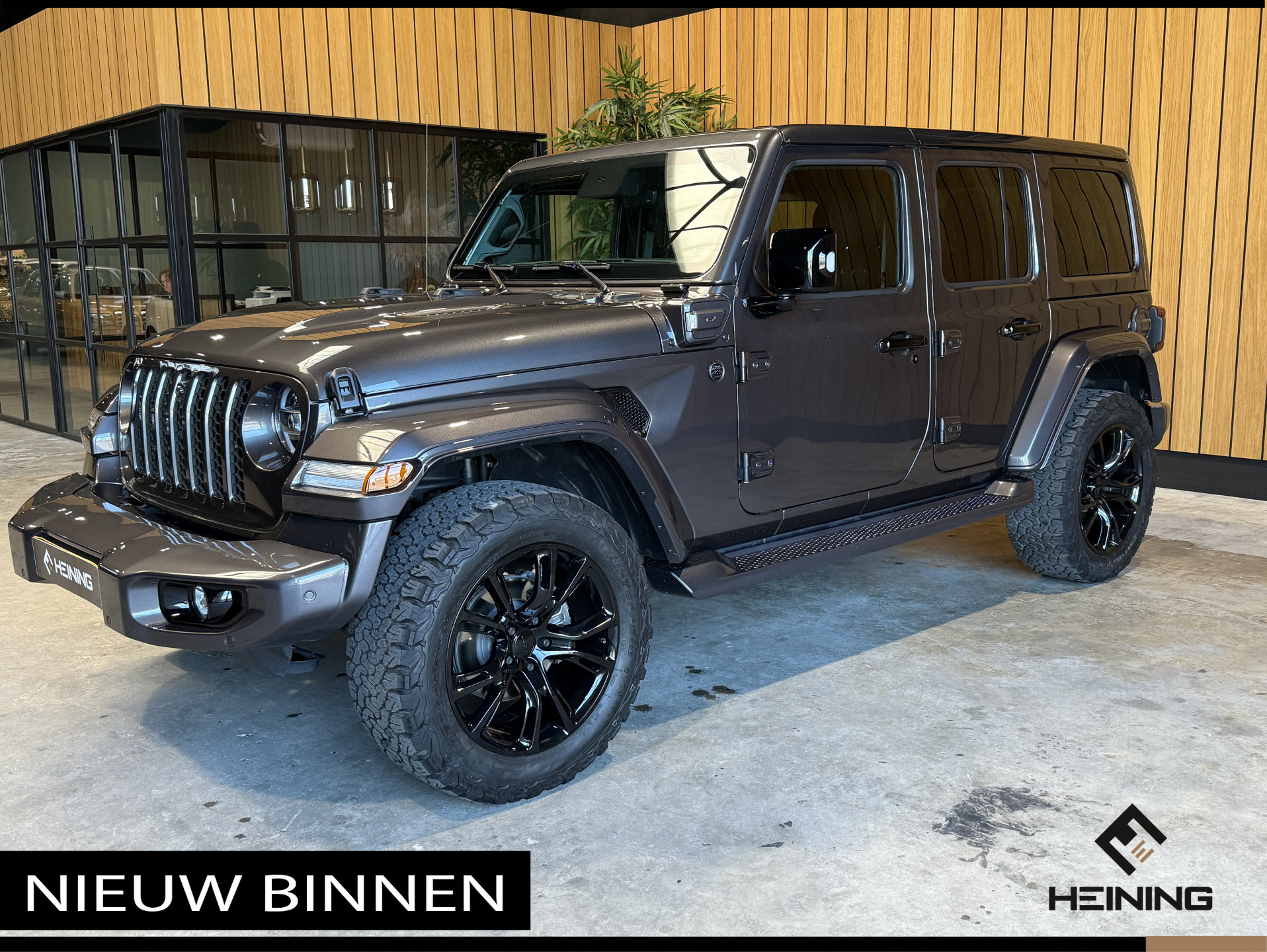 Jeep Wrangler Unlimited 4xe 380 Sahara. 20 inch. Leer. Navi. Hollandse auto met NAP