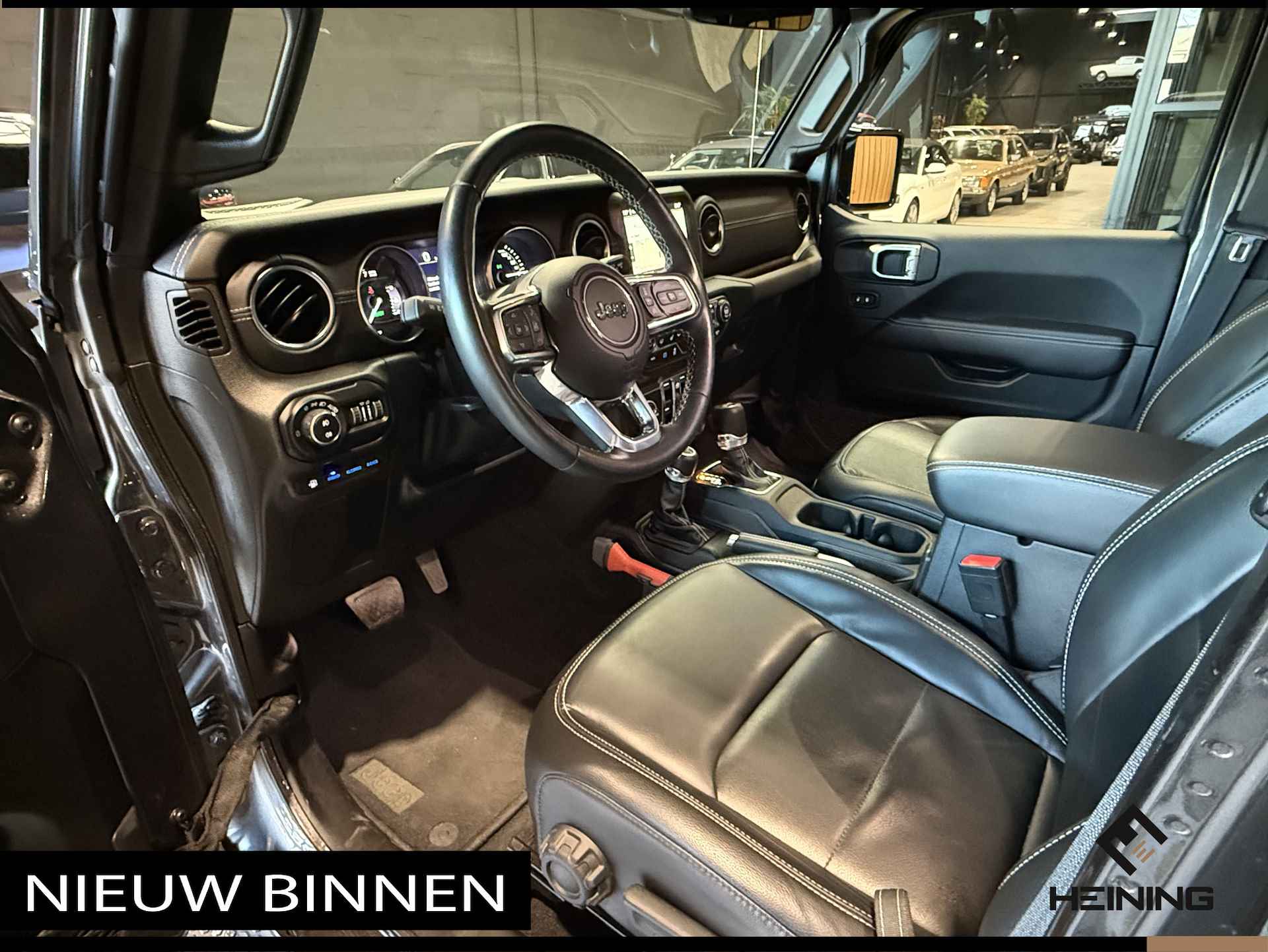 Jeep Wrangler Unlimited 4xe 380 Sahara. 20 inch. Leer. Navi. Hollandse auto met NAP - 16/56