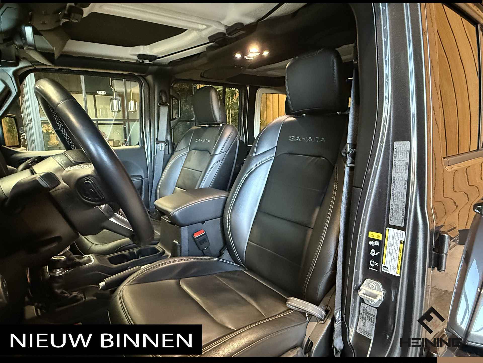 Jeep Wrangler Unlimited 4xe 380 Sahara. 20 inch. Leer. Navi. Hollandse auto met NAP - 17/56