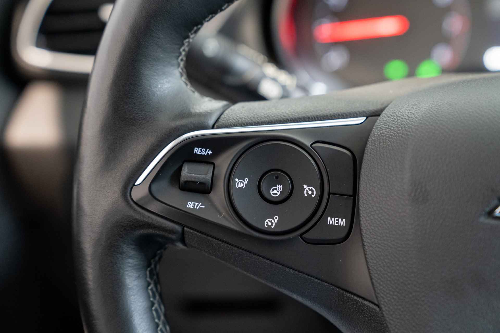 Opel Grandland X 1.2 Turbo Innovation | Automaat | Stoel & Stuurverwarming | Climate Controle | El. Achterklep | Dodehoek sensoren | - 21/41