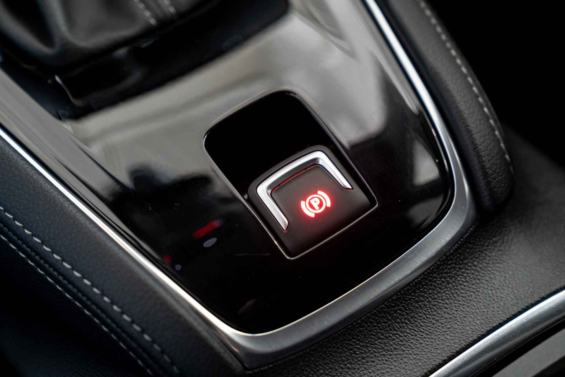 Opel Grandland X 1.2 Turbo Innovation | Automaat | Stoel & Stuurverwarming | Climate Controle | El. Achterklep | Dodehoek sensoren | - 25/41