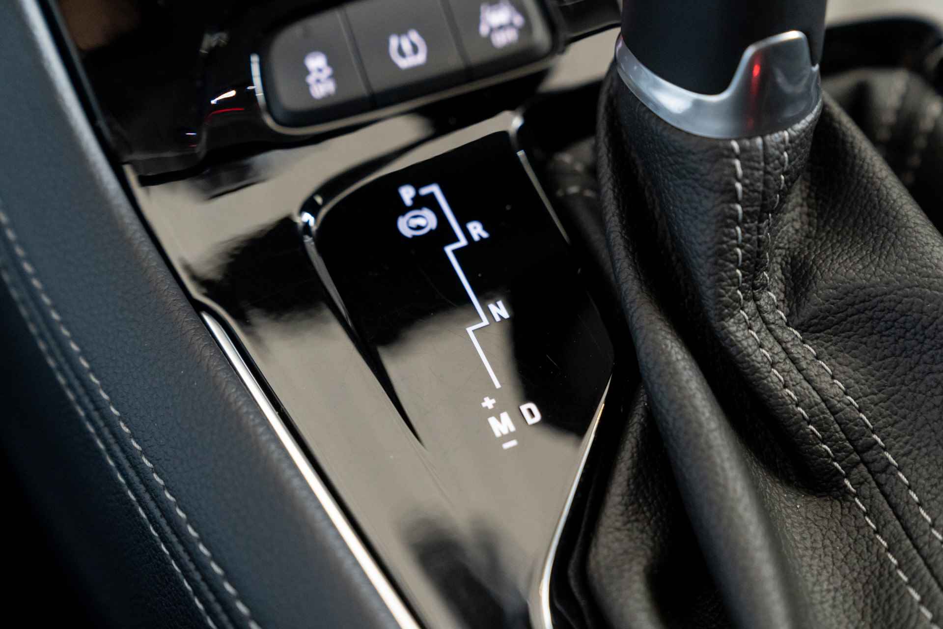 Opel Grandland X 1.2 Turbo Innovation | Automaat | Stoel & Stuurverwarming | Climate Controle | El. Achterklep | Dodehoek sensoren | - 26/41