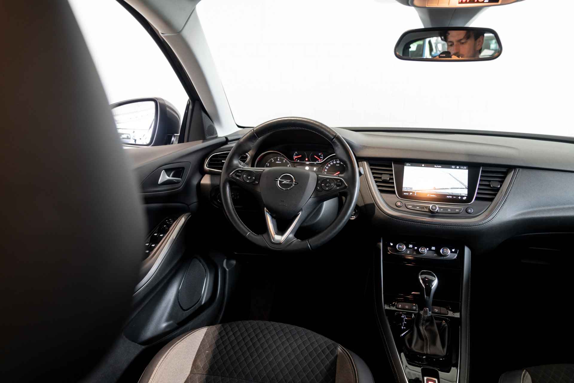 Opel Grandland X 1.2 Turbo Innovation | Automaat | Stoel & Stuurverwarming | Climate Controle | El. Achterklep | Dodehoek sensoren | - 39/41