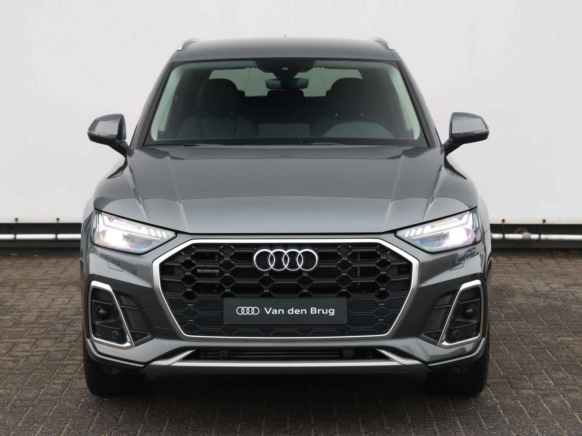 Audi Q5 55 TFSI e S edition 367pk | Adaptive Cruise | Dodehoek | Camera | Matrix LED | Apple carplay | Navi - 4/35