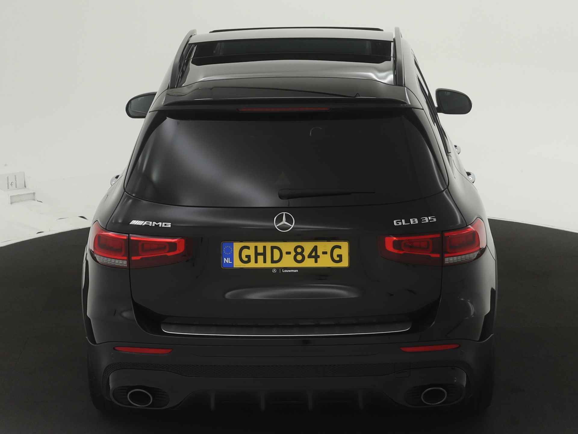 Mercedes-Benz GLB 35 AMG 4-MATIC Nightpack 306 pk | Panoramadak | Rijassistentie pack | 360 gr Camera | Keyless Go | Memory | Head up display | Augmanted Reality | inclusief 24 maanden MB Certified garantie voor Europa. - 17/43