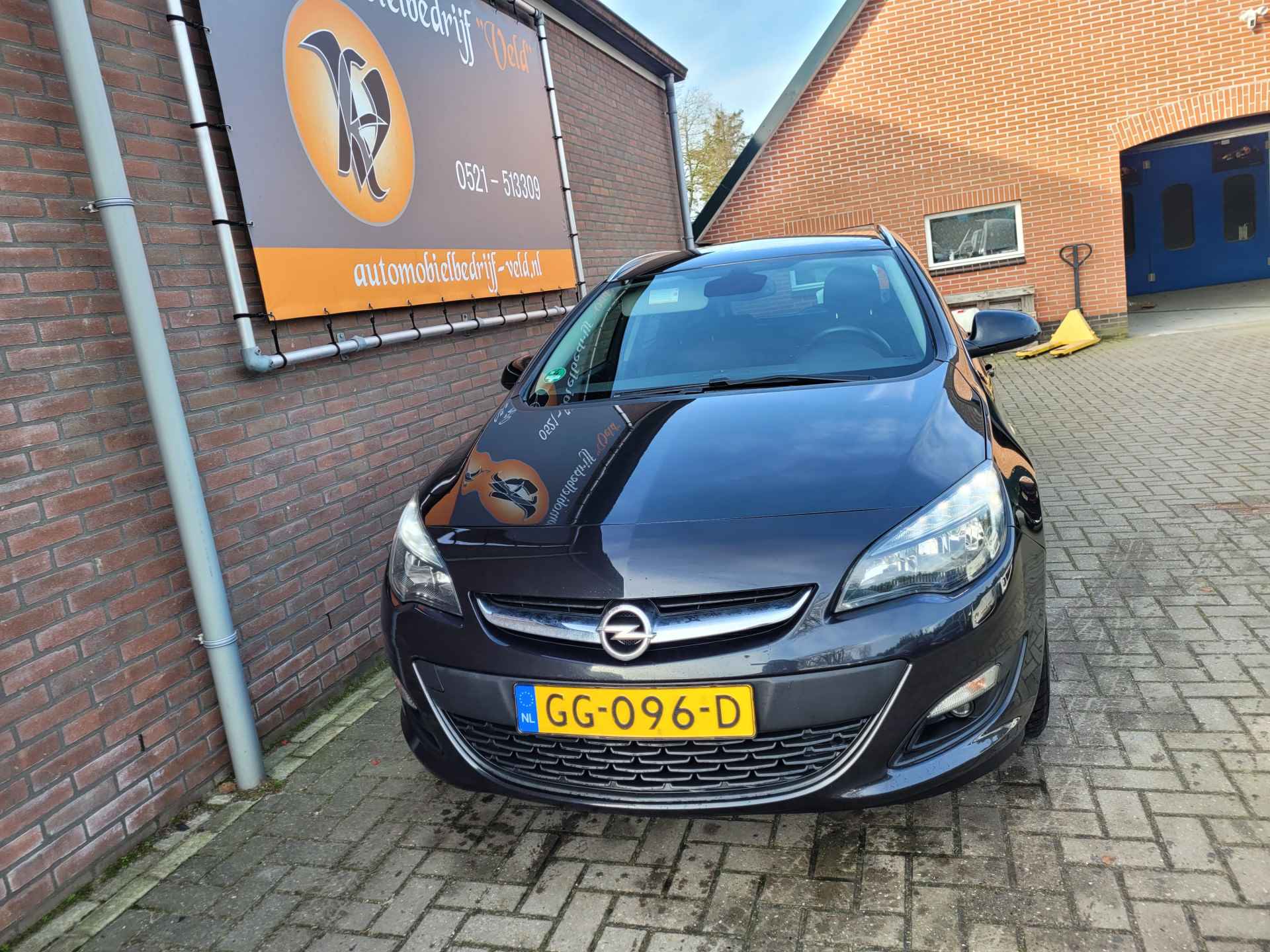 Opel Astra Sports Tourer 1.6 CDTi Business + - 2/32