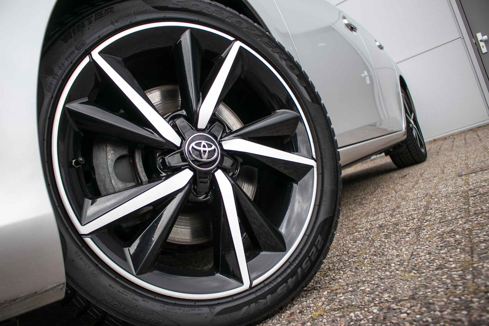 Toyota Auris Touring Sports 1.8 Hybrid Dynamic Ultimate - All-in rijklrprs | Navi | Stoelverw. | Cruise | Camera - 13/43