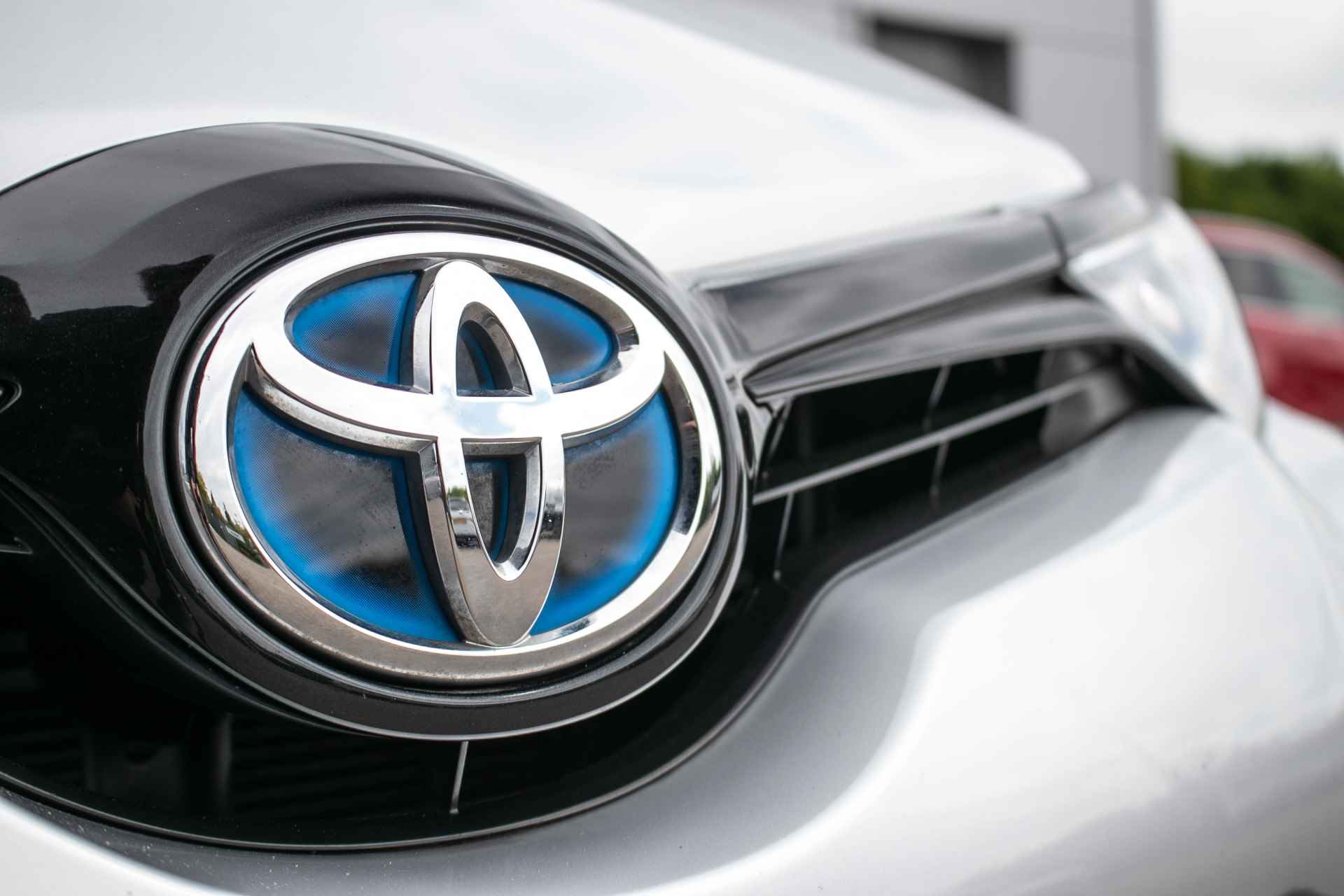 Toyota Auris Touring Sports 1.8 Hybrid Dynamic Ultimate - All-in rijklrprs | Navi | Stoelverw. | Cruise | Camera - 25/43