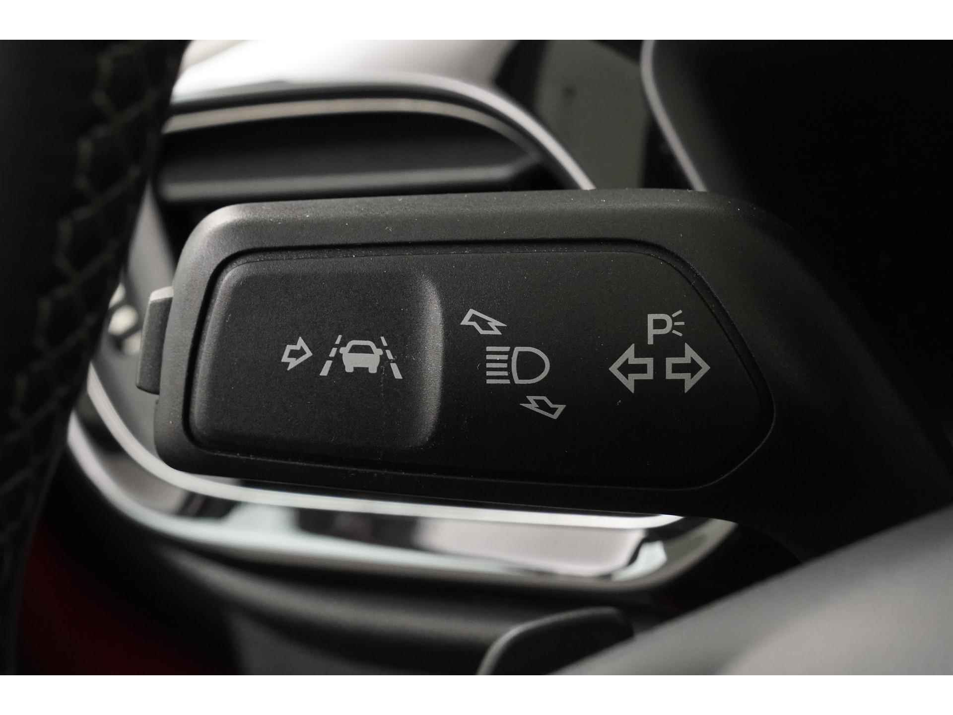 Ford Fiesta 1.0 EcoBoost Titanium Automaat | Panoramadak | Navigatie | Zondag Open! - 19/41