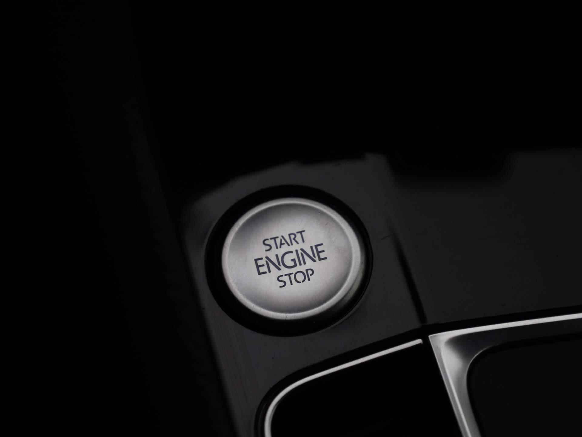 Volkswagen Golf Sportsvan 1.5TSI/150PK United DSG · Panoramadak · Navigatie · Stoel-/stuurverwarming - 20/40