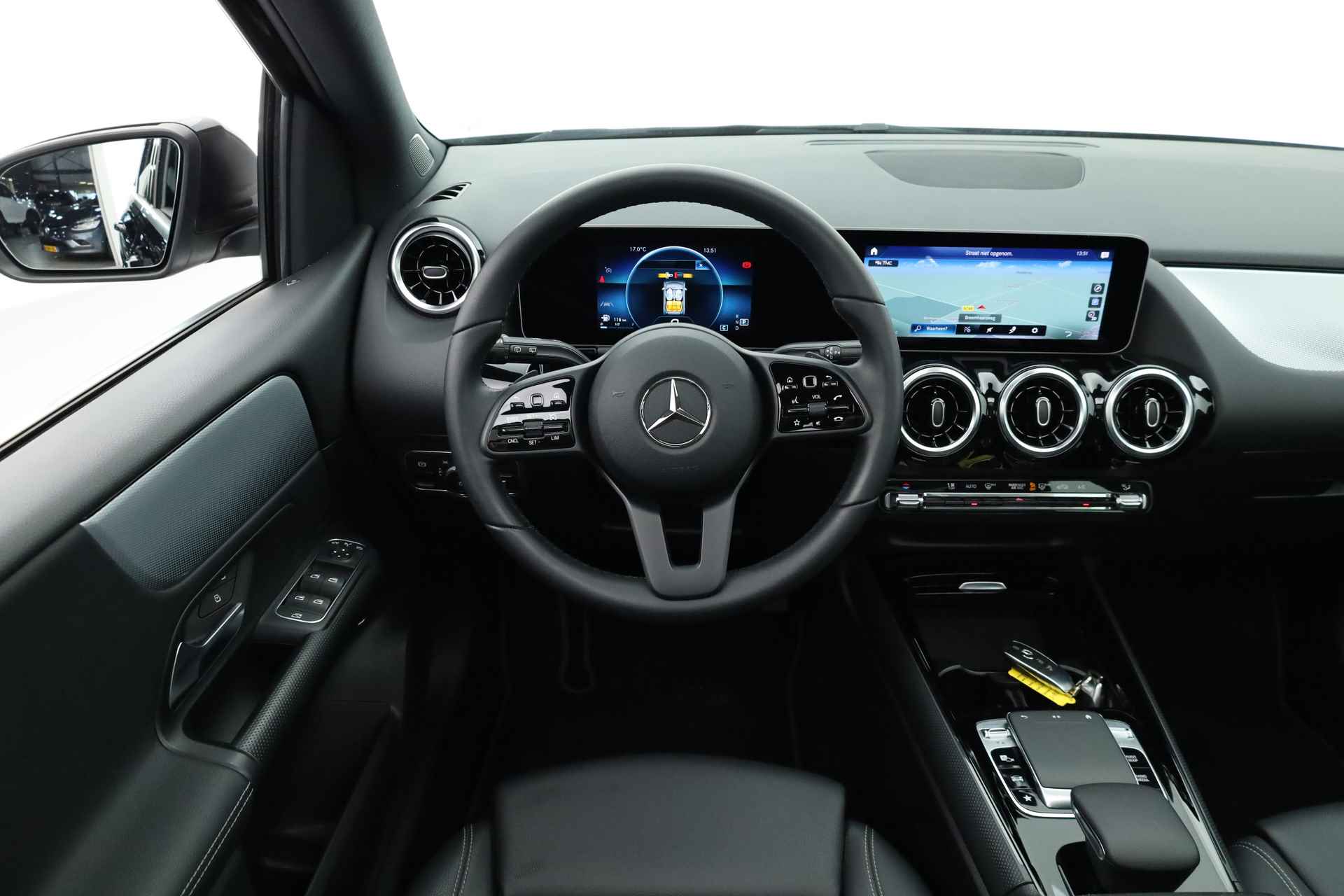 Mercedes-Benz B-Klasse 180 Advantage Automaat | Panoramadak | Camera | Trekhaak | Navi | Stoelverw. | Park Assist | - 6/35