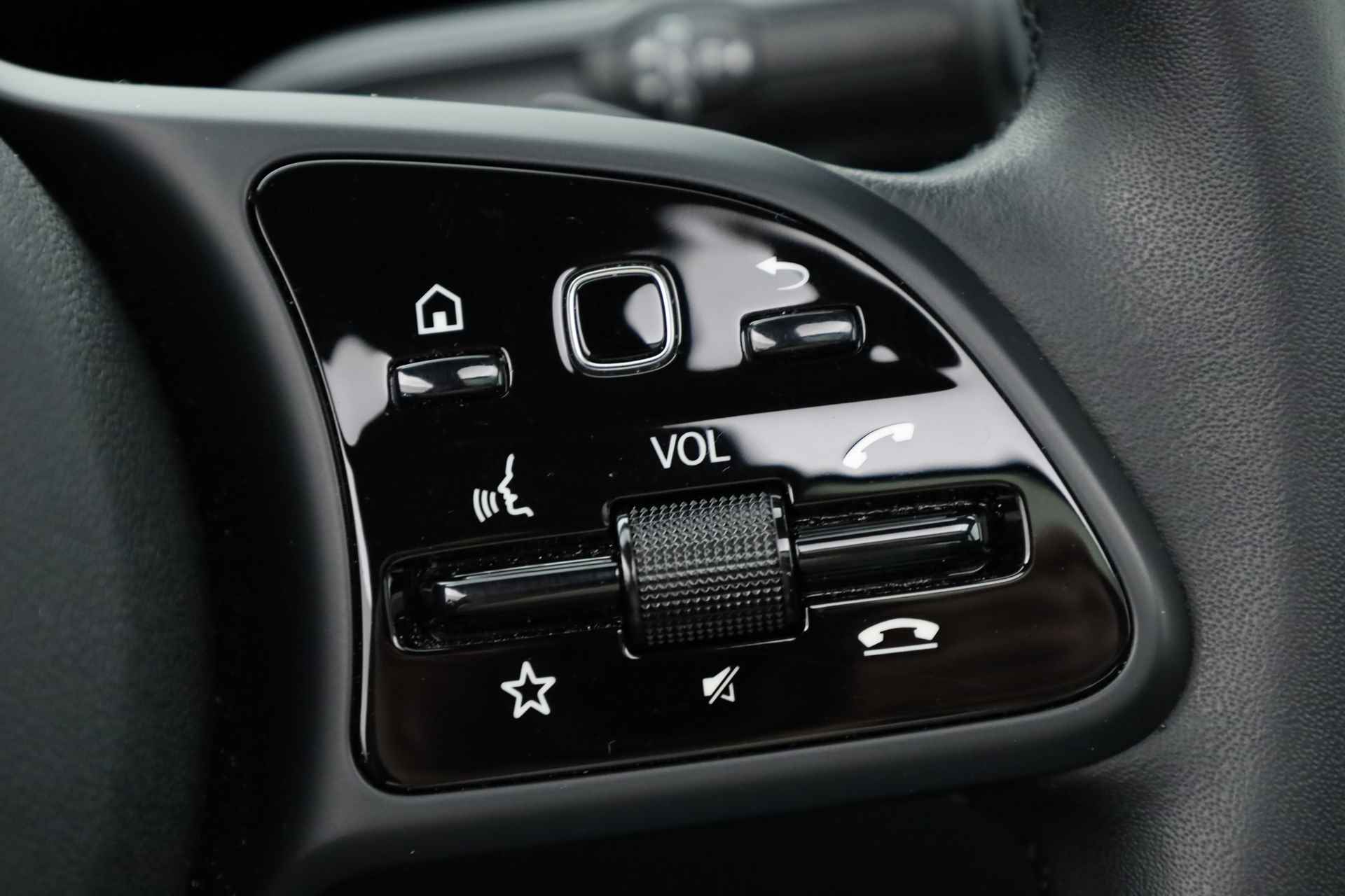 Mercedes-Benz B-Klasse 180 Advantage Automaat | Panoramadak | Camera | Trekhaak | Navi | Stoelverw. | Park Assist | - 12/35