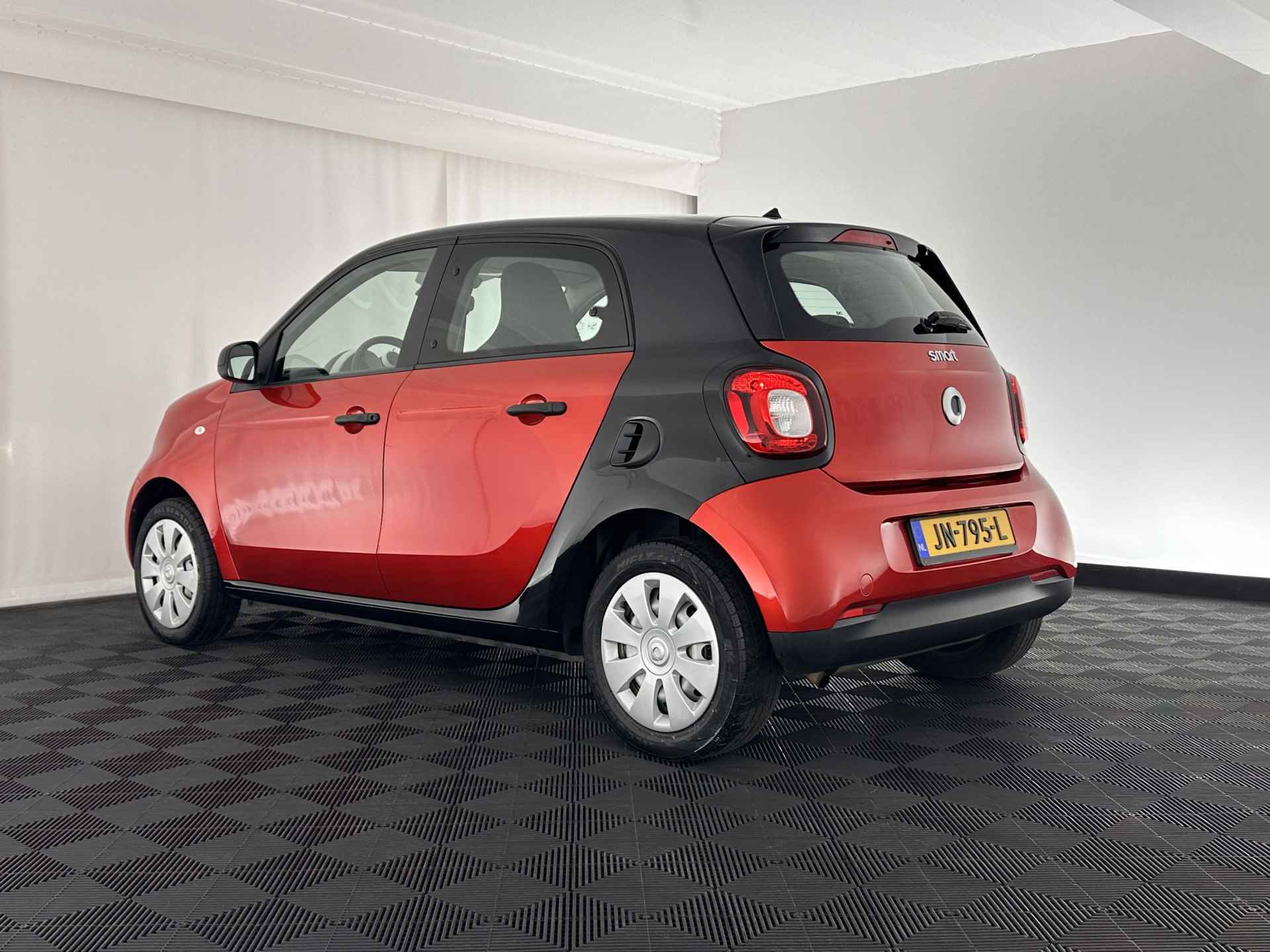 Smart Forfour 1.0 Pure Cool&Audio Pack *AIRCO | CRUISE | COMFORT-SEATS* - 4/28